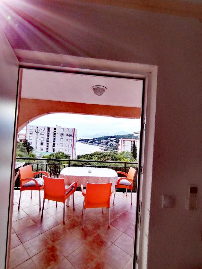 Apartmani Ljubica Утьеха Экстерьер фото