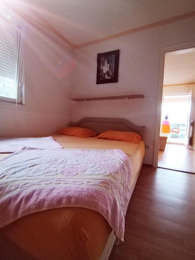 Apartmani Ljubica Утьеха Экстерьер фото